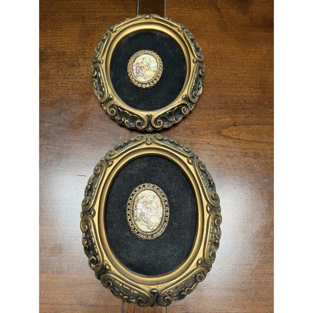 Set Of 2 Vintage Cameo Creation Countess Courting Couple Scene Oval Gold Velvet
